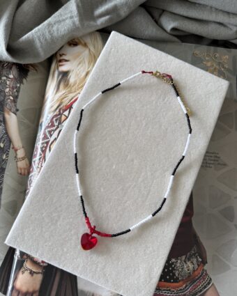 Collar B & W Cristal