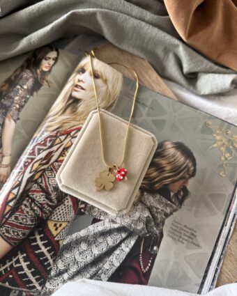 Collar amuleto trébol de la suerte + hongo