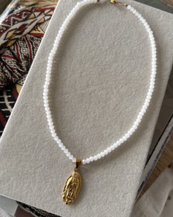 Collar Virgen de Guadalupe White
