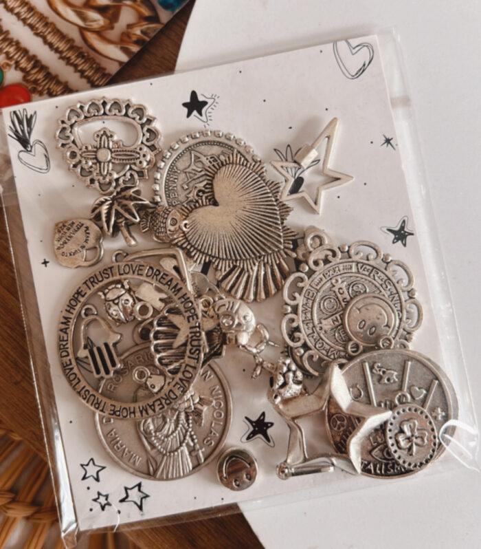 Pack de Dijes Mix plateados de fundicion