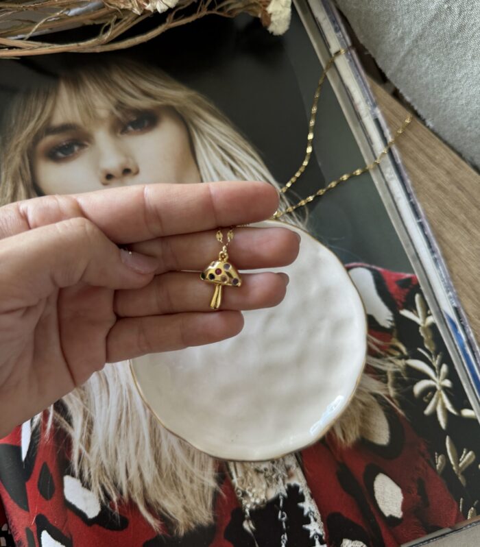 Collar Hongo
