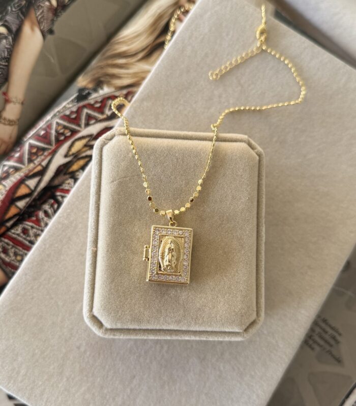 Collar Virgen de Guadalupe Gold 4