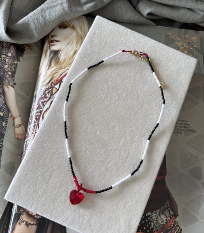 Collar B & W Cristal